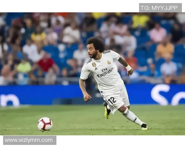 足球古典十号球星的代表人物与他们的辉煌时代解析